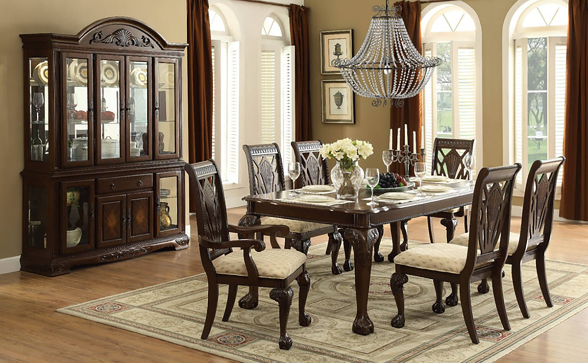 Traditional Dining Table