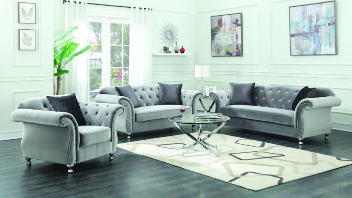 What pieces of furniture come in a living room set?